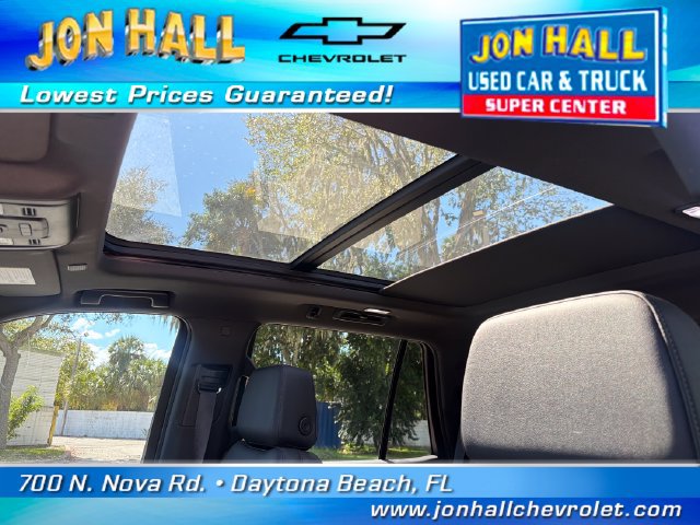 Used 2023 Chevrolet Tahoe Z71 w/ Luxury Package AWD/4WD image 16