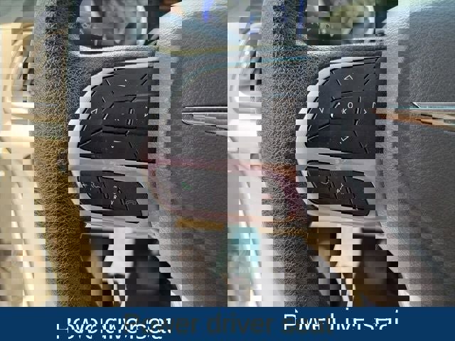 Used 2021 Chrysler Voyager Lxi image 12