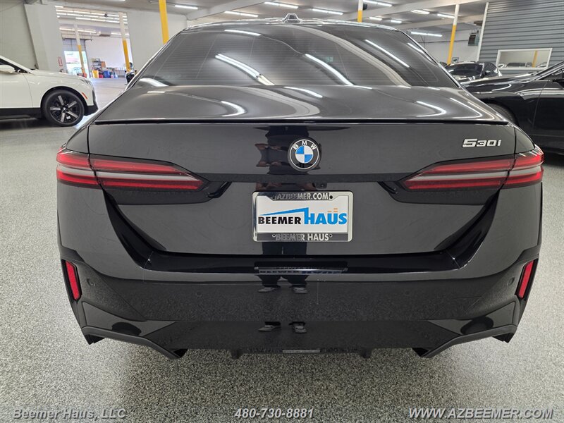 Used 2026 BMW 530i w/ M Sport Package RWD image 6