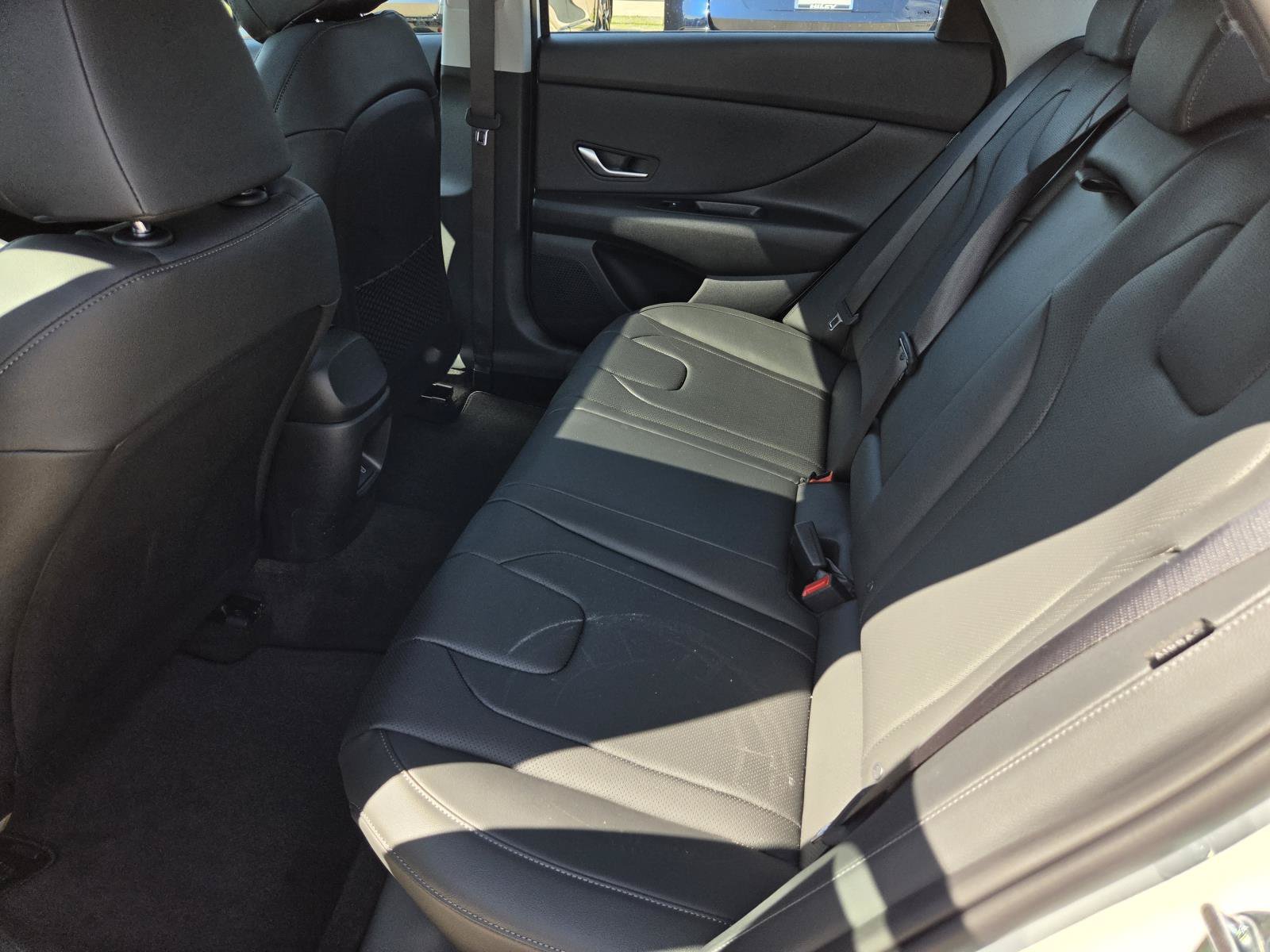 New 2026 Hyundai Elantra Limited FWD image 11