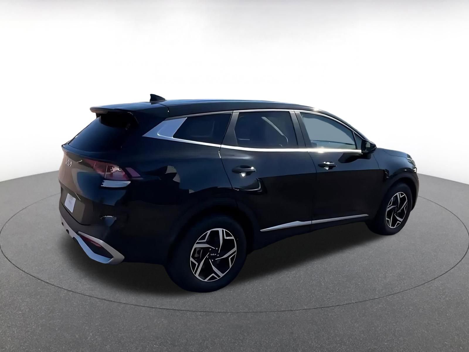 Used 2025 Kia Sportage LX image 15