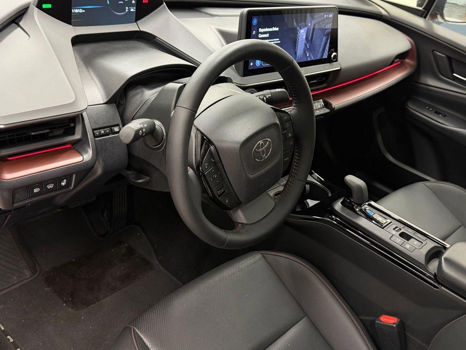 Used 2025 Toyota Prius Plug-In Hybrid w/ Limited Premium Package FWD image 3