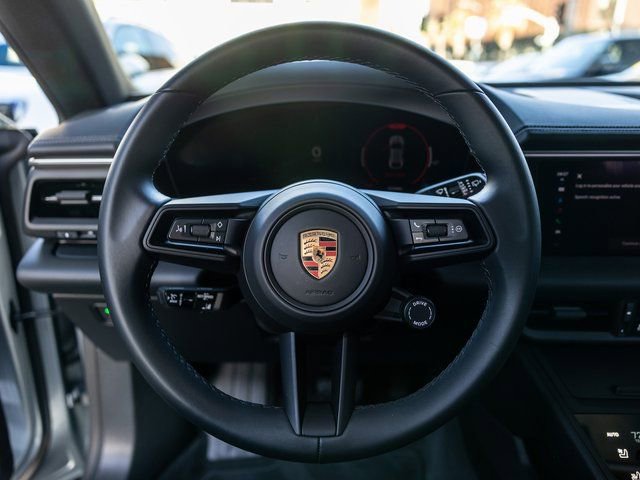 Certified 2025 Porsche Macan Electric RWD image 6