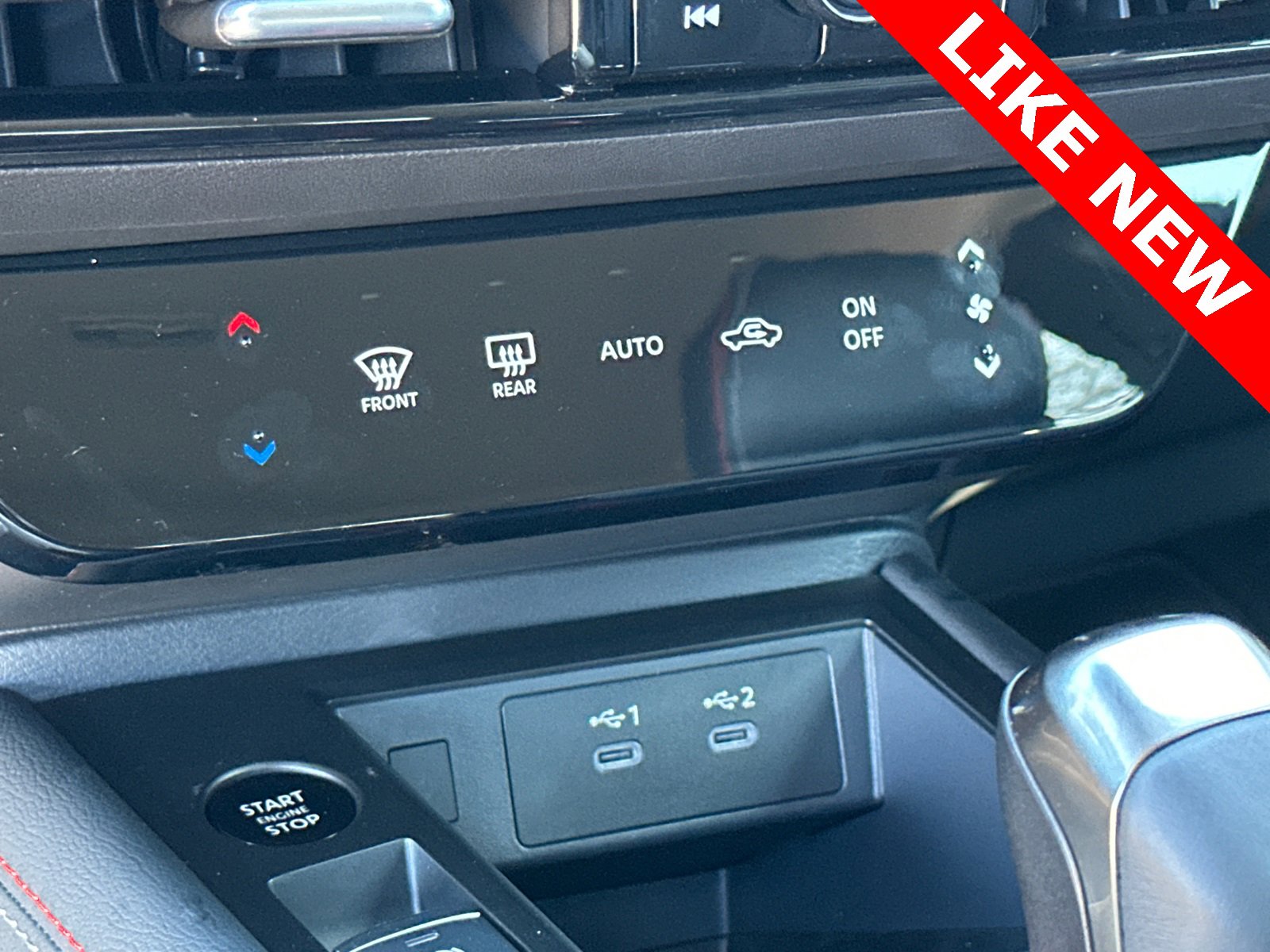 Certified 2025 Nissan Kicks SR image 30