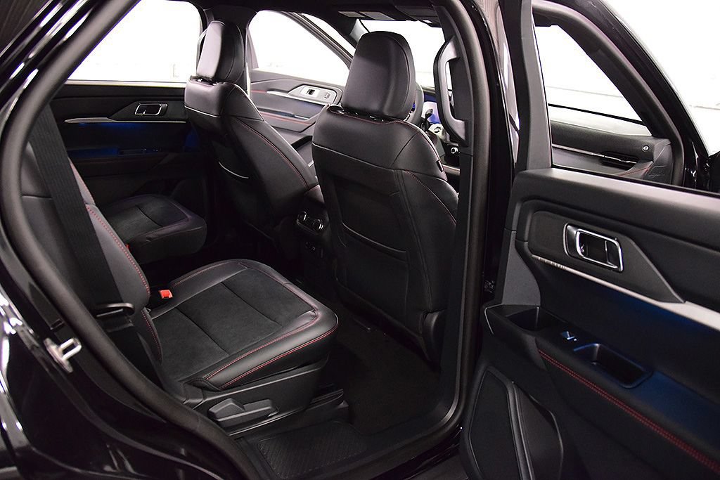 New 2026 Ford Explorer ST AWD/4WD image 32