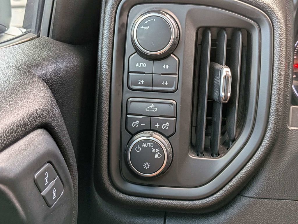 Used 2020 Chevrolet Silverado 1500 Custom Trail Boss w/ Custom Convenience Package AWD/4WD image 25