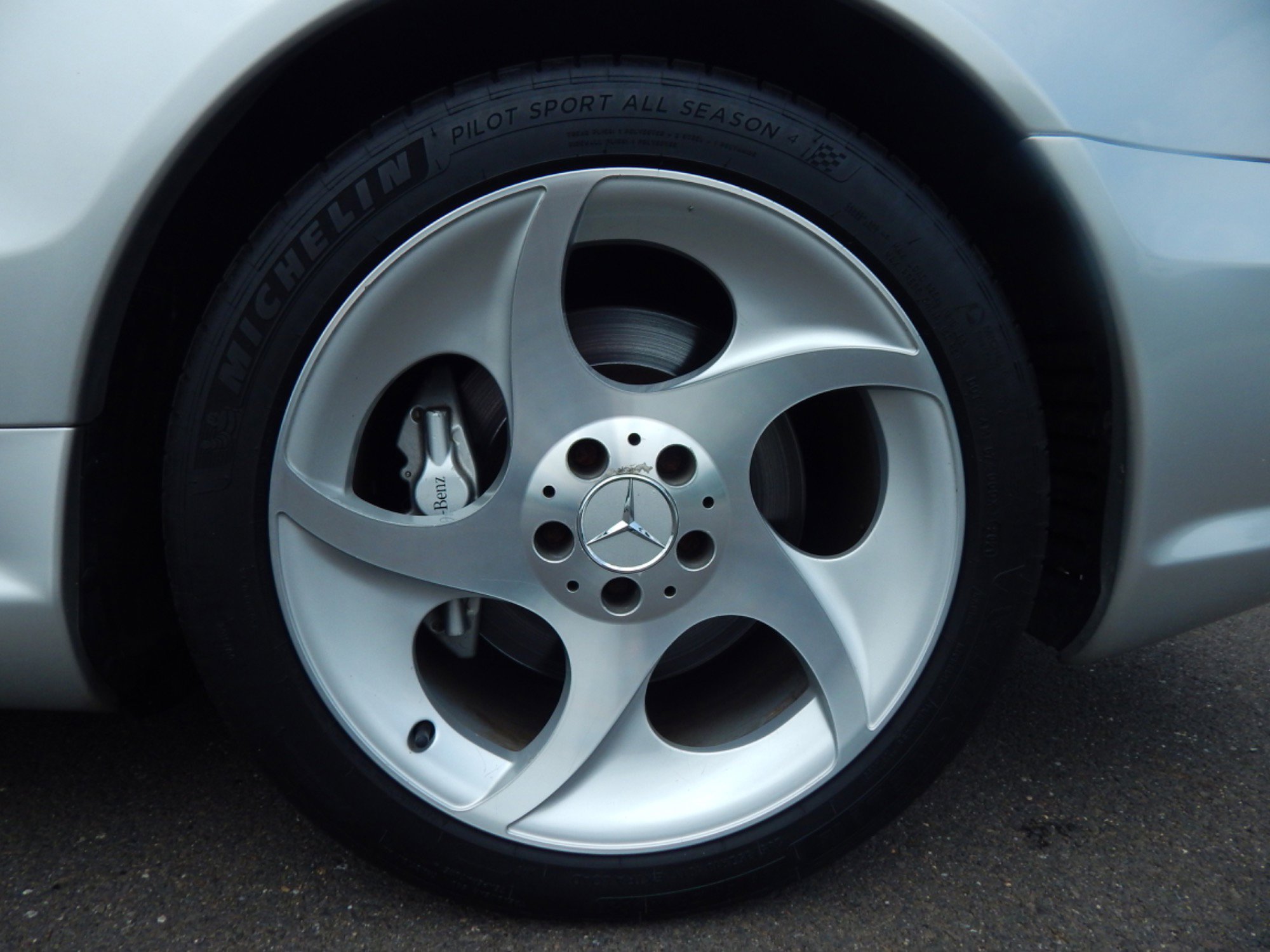 Used 2005 Mercedes-Benz SL 600 w/ AMG Sport Pkg image 45