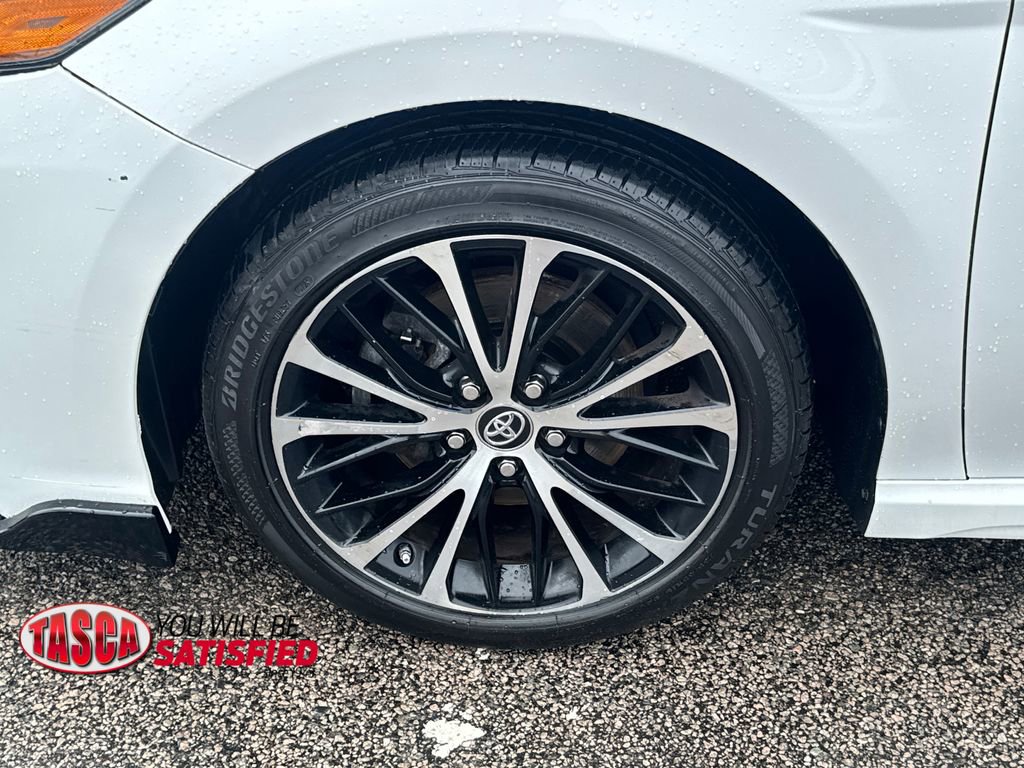 Used 2019 Toyota Camry SE FWD image 39
