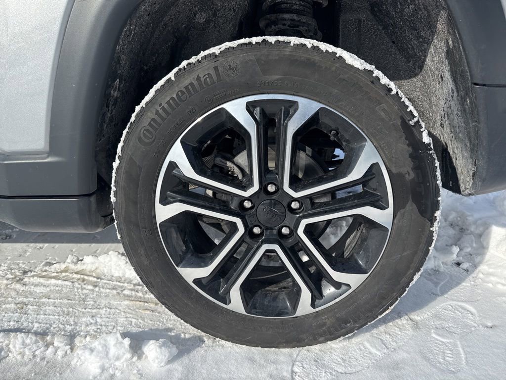 Used 2023 Jeep Compass Limited image 11