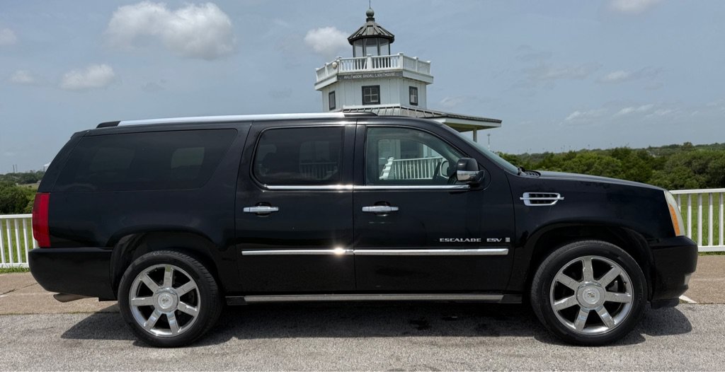 Used 2007 Cadillac Escalade ESV AWD w/ Information Package image 4