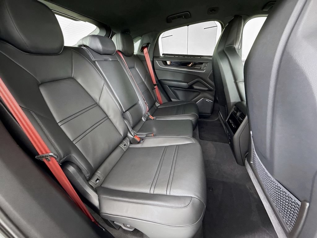 Certified 2026 Porsche Cayenne Turbo GT AWD/4WD image 30