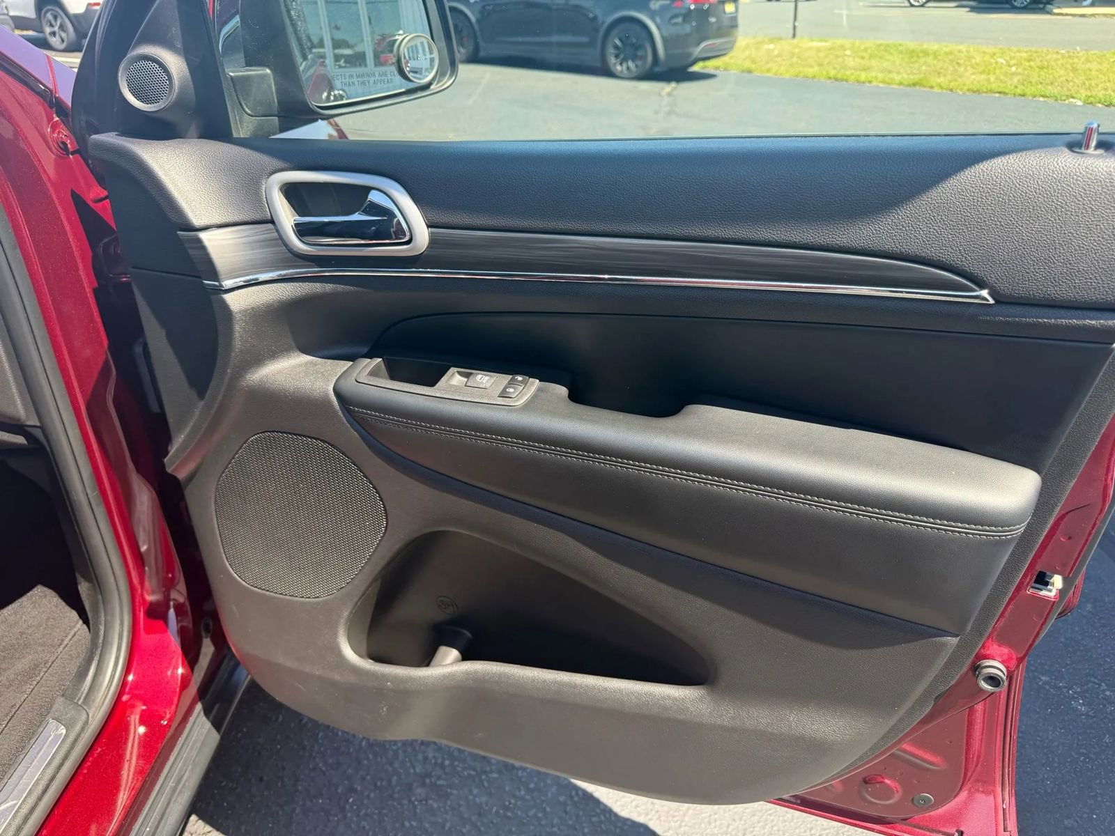 Used 2020 Jeep Grand Cherokee Limited image 45