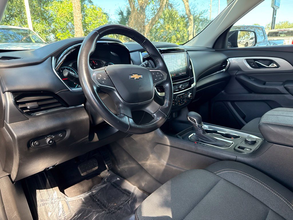 Used 2021 Chevrolet Traverse LT FWD image 12