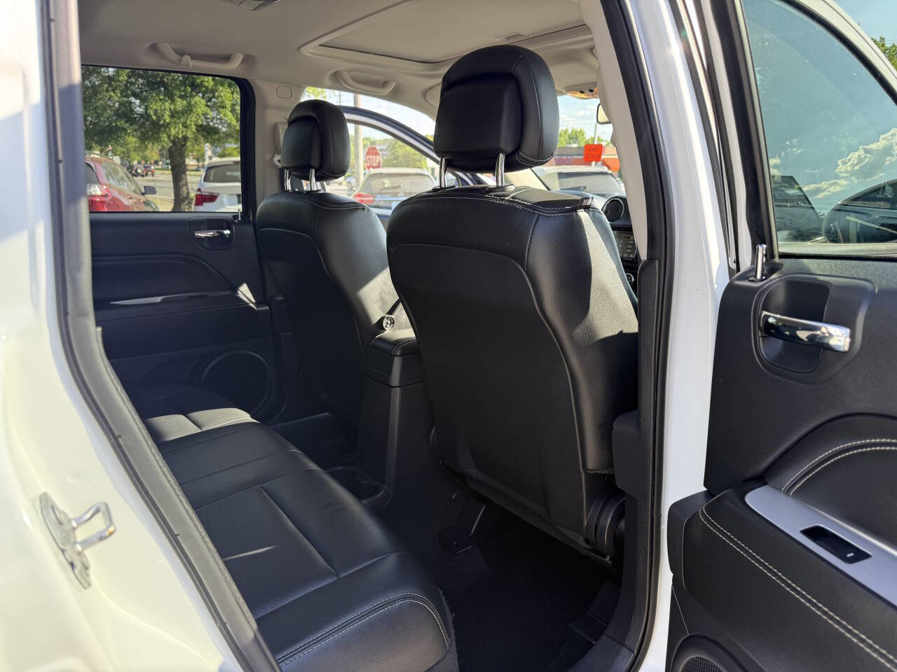Used 2017 Jeep Compass High Altitude AWD/4WD image 15