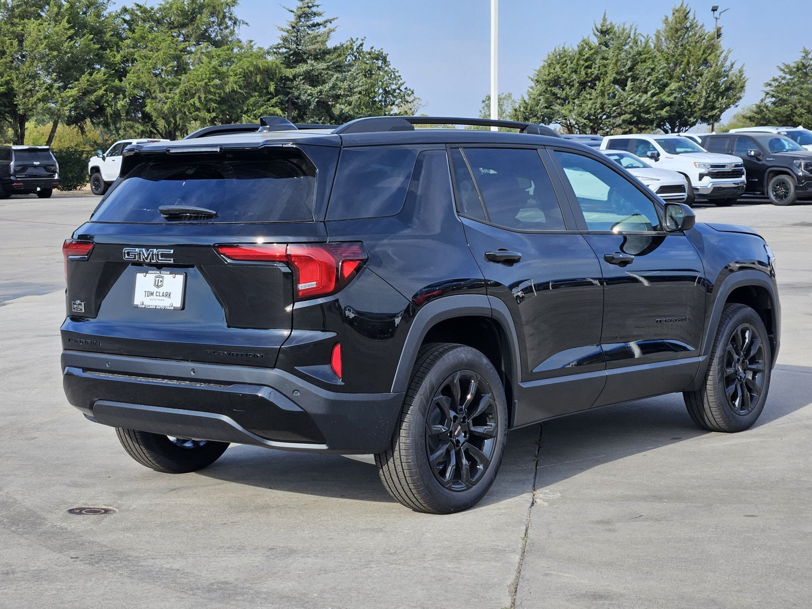 New 2027 GMC Terrain Elevation w/ Elevation Premium Package FWD image 4