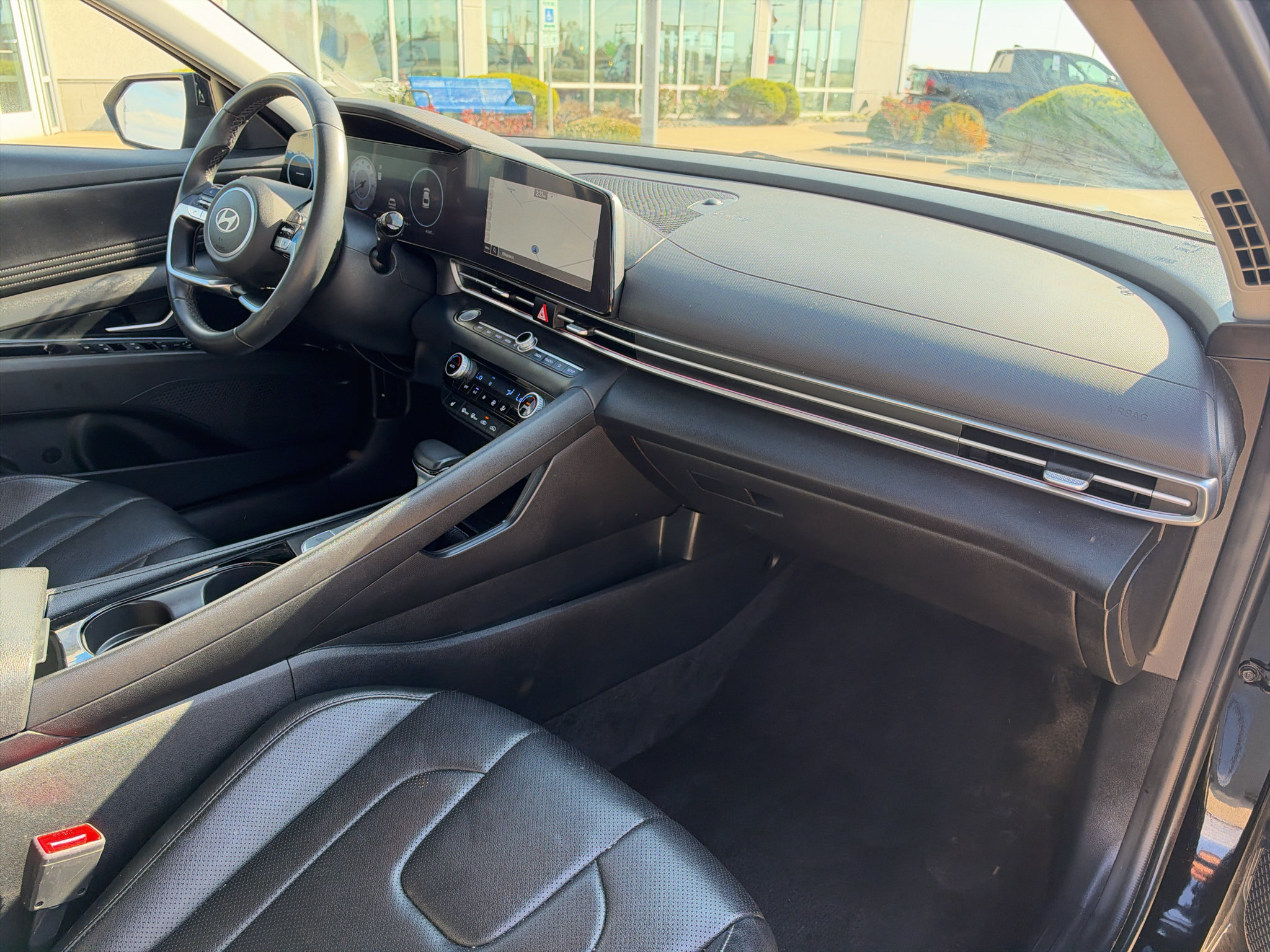 Used 2024 Hyundai Elantra Limited FWD image 20