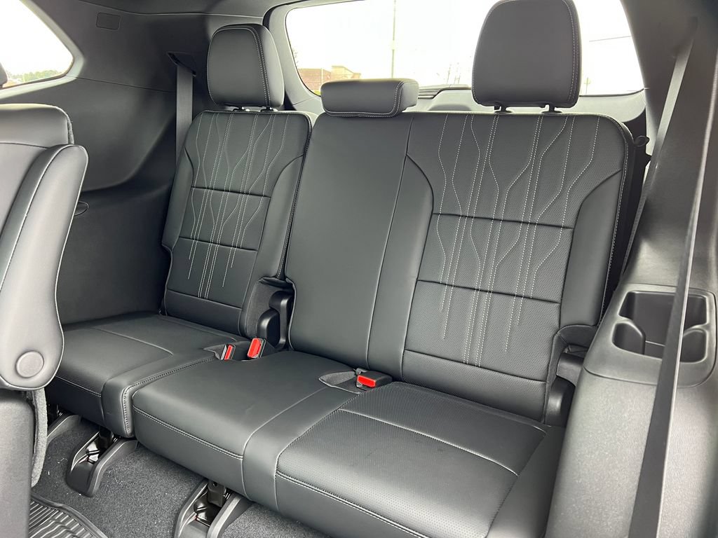 New 2026 Buick Enclave Avenir w/ Super Cruise Package AWD/4WD image 7