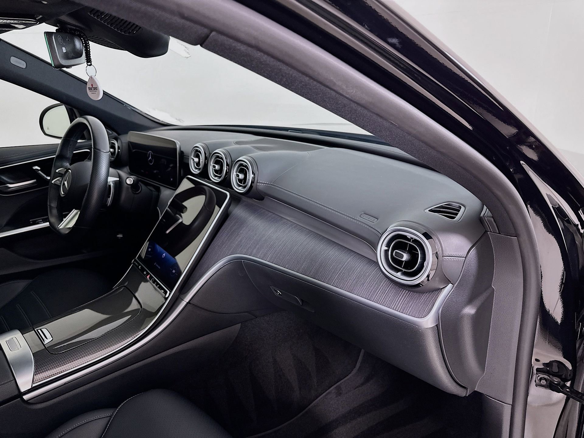 Used 2022 Mercedes-Benz C 300 Sedan image 32