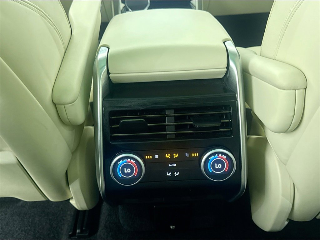 Used 2023 Land Rover Range Rover SE image 25