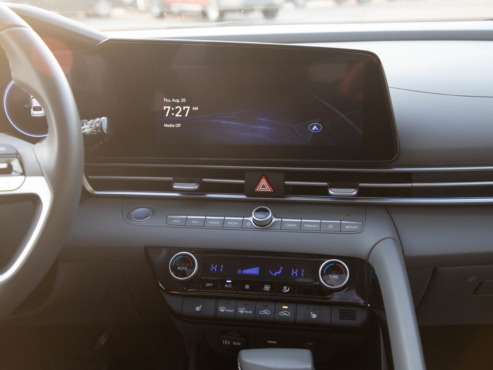 Used 2025 Hyundai Elantra SEL FWD image 17