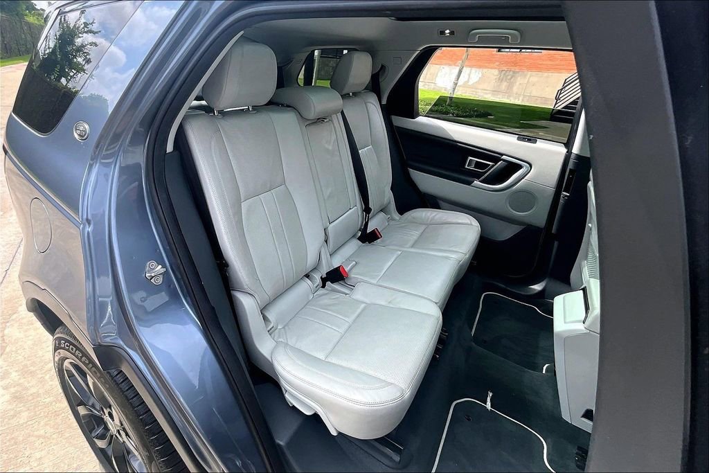 Used 2018 Land Rover Discovery Sport HSE AWD/4WD image 38
