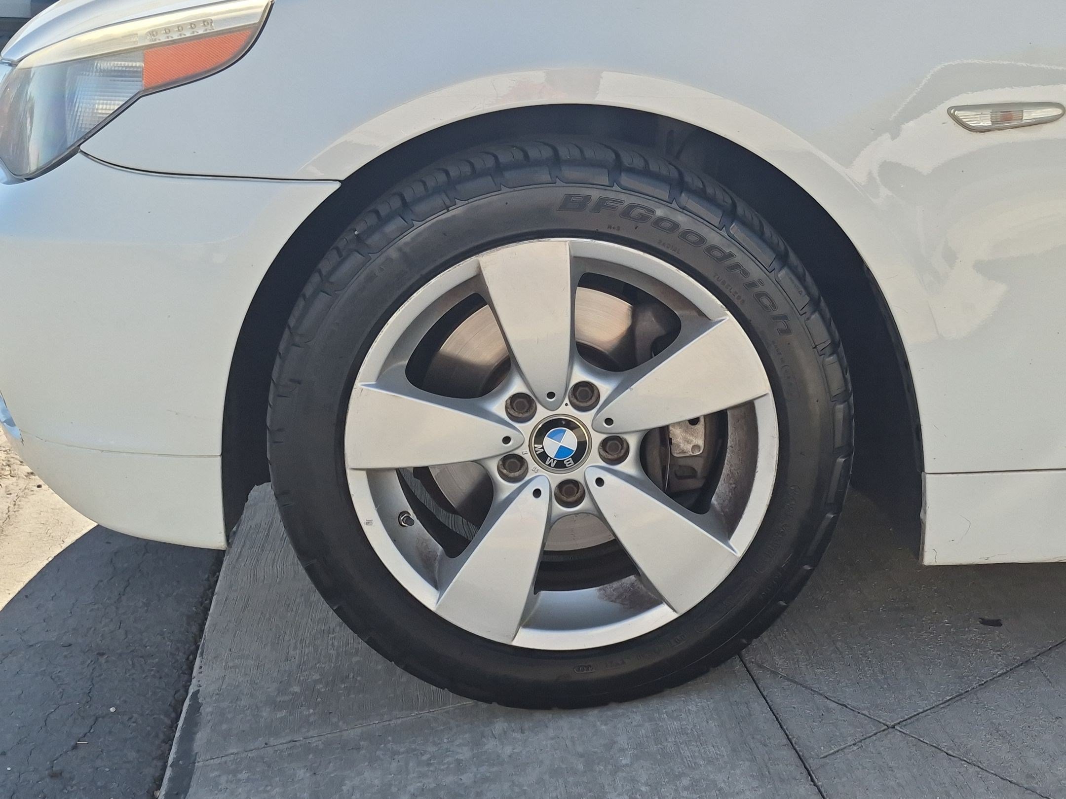 Used 2007 BMW 530xi Sedan AWD/4WD image 13