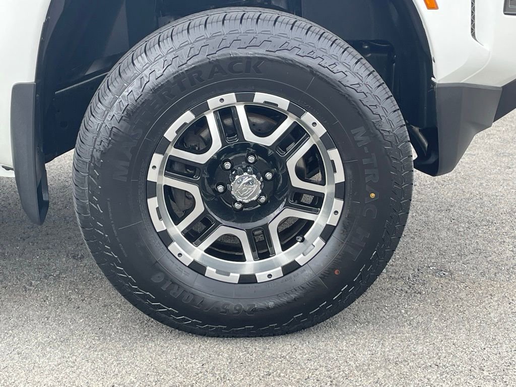 Used 2024 Nissan Frontier S w/ Tow Package image 10