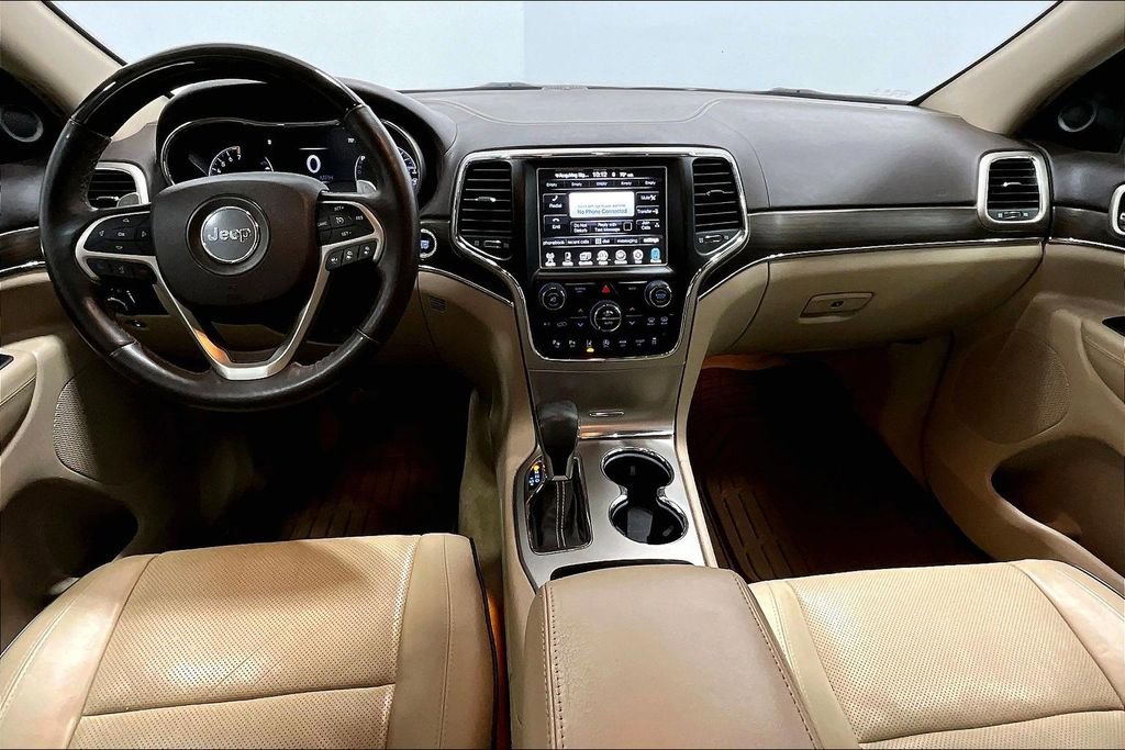 Used 2017 Jeep Grand Cherokee Overland w/ Jeep Active Safety Group image 18