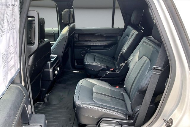 Used 2019 Ford Expedition Limited w/ Equipment Group 301A RWD image 22