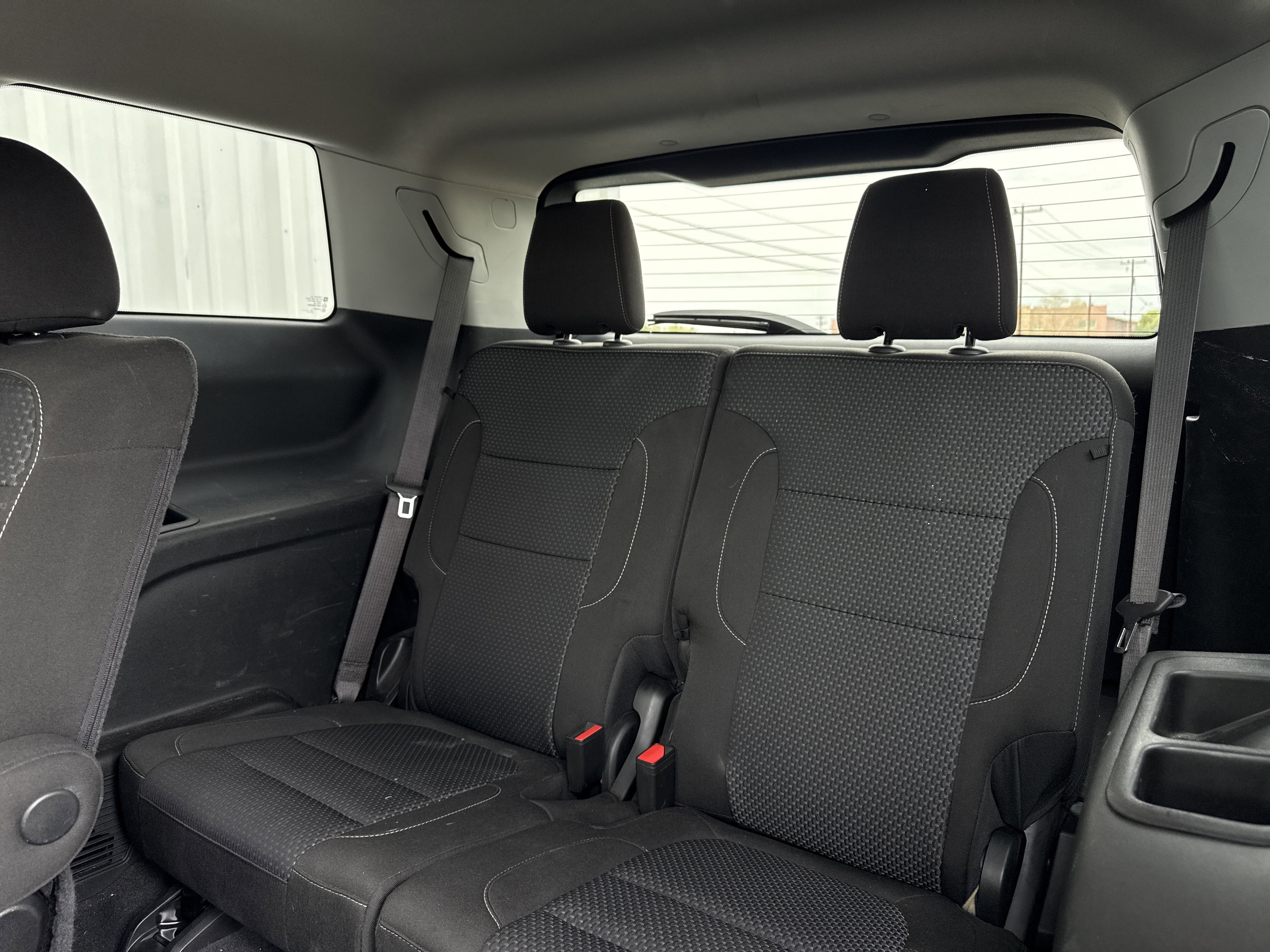 Used 2023 GMC Acadia SLE image 17