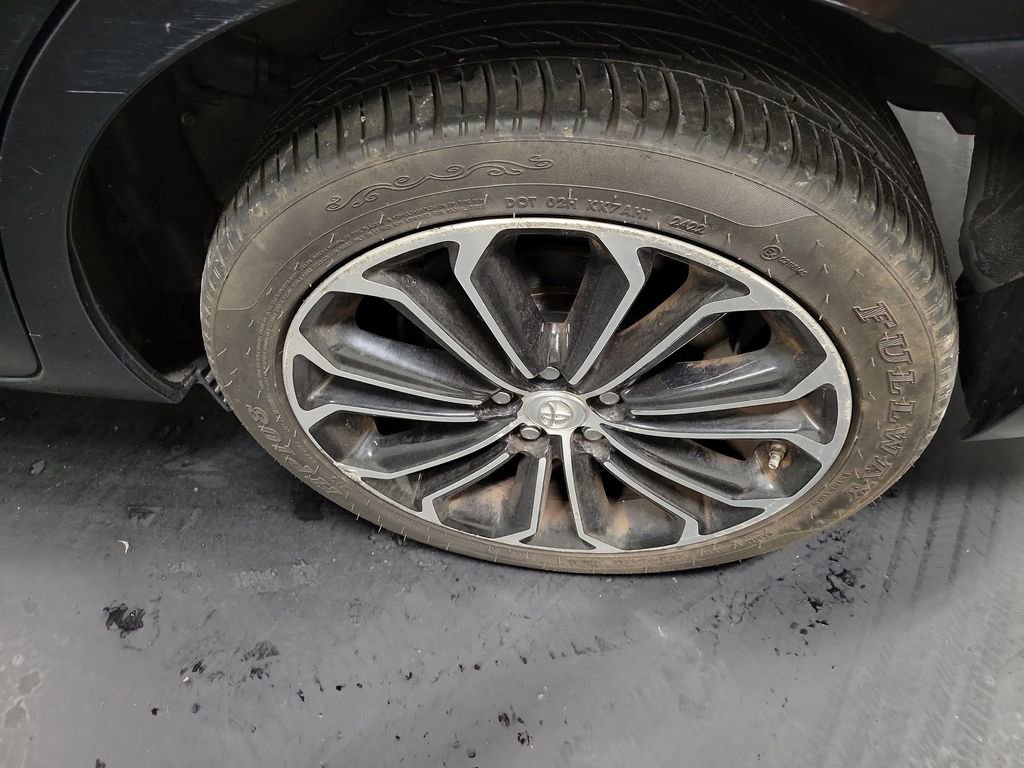 Used 2015 Toyota Corolla S FWD image 10