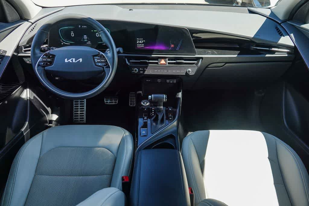 Certified 2023 Kia Niro EX Touring FWD image 11