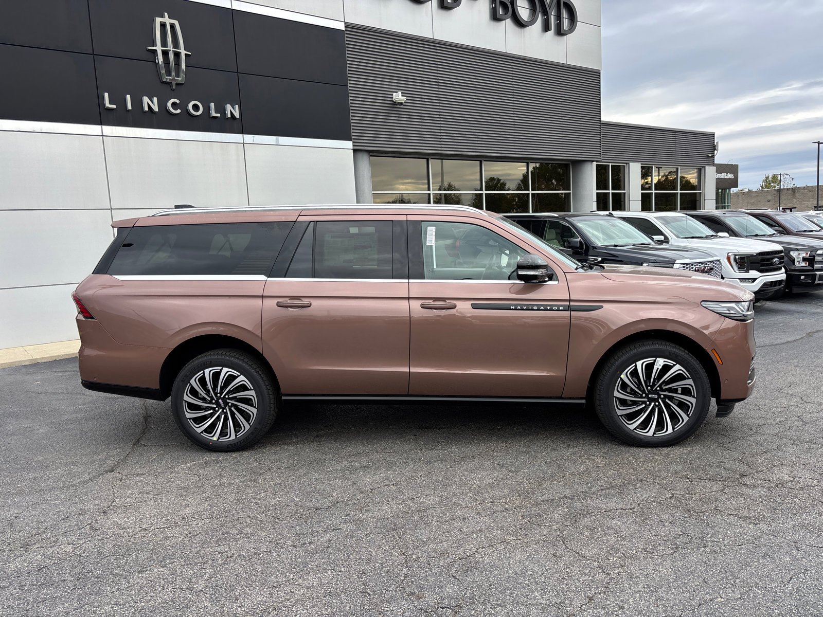 New 2025 Lincoln Navigator L Black Label image 8