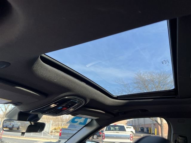 Used 2025 Jeep Grand Cherokee Altitude image 21