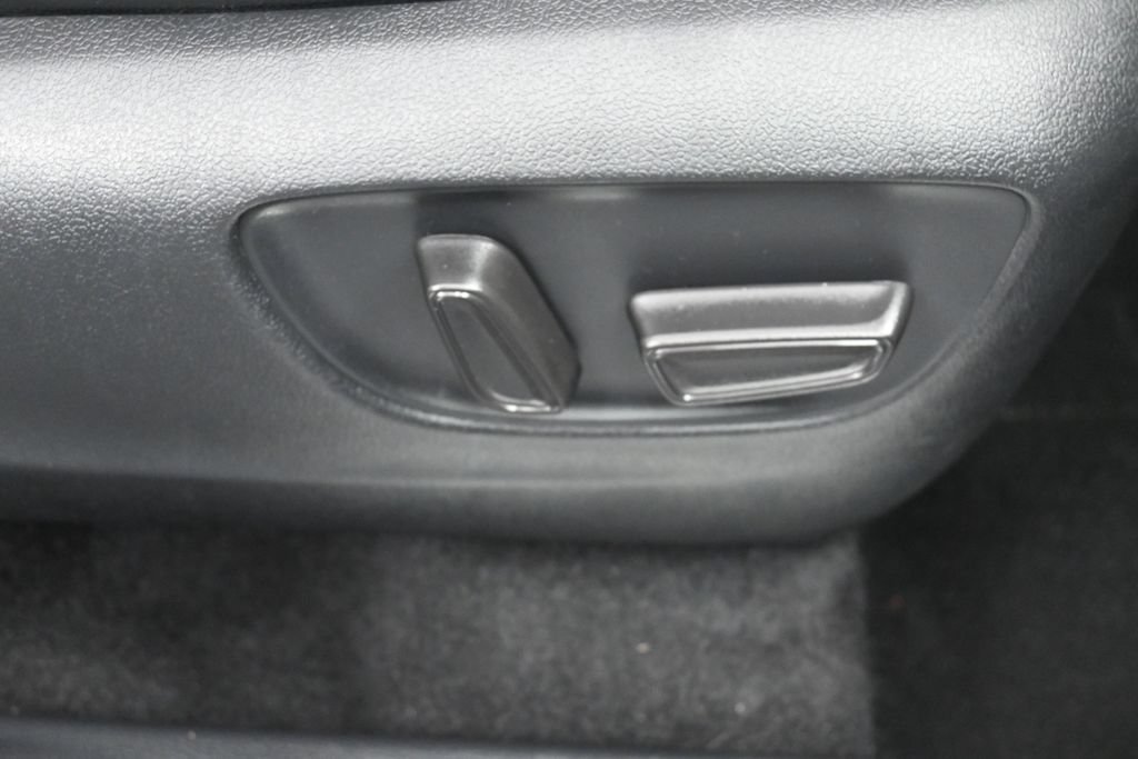 Used 2022 Toyota Highlander Limited AWD/4WD image 38