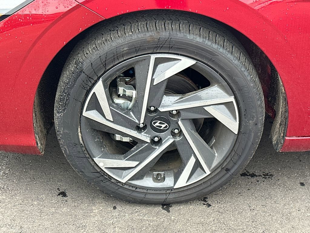 New 2025 Hyundai Elantra SEL image 11