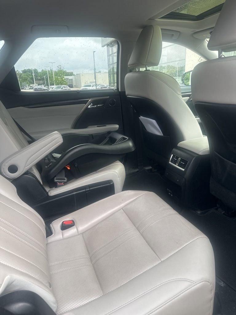 Used 2022 Lexus RX 450hL Luxury w/ Cold Area Package (CT) AWD/4WD image 15