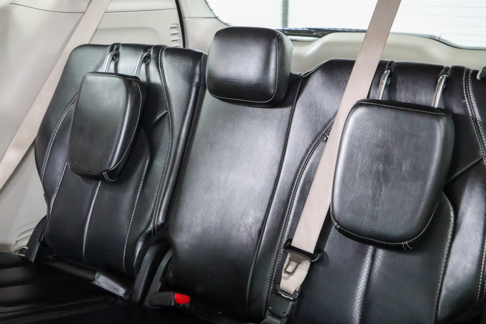 Used 2023 Chrysler Pacifica Touring-L FWD image 25