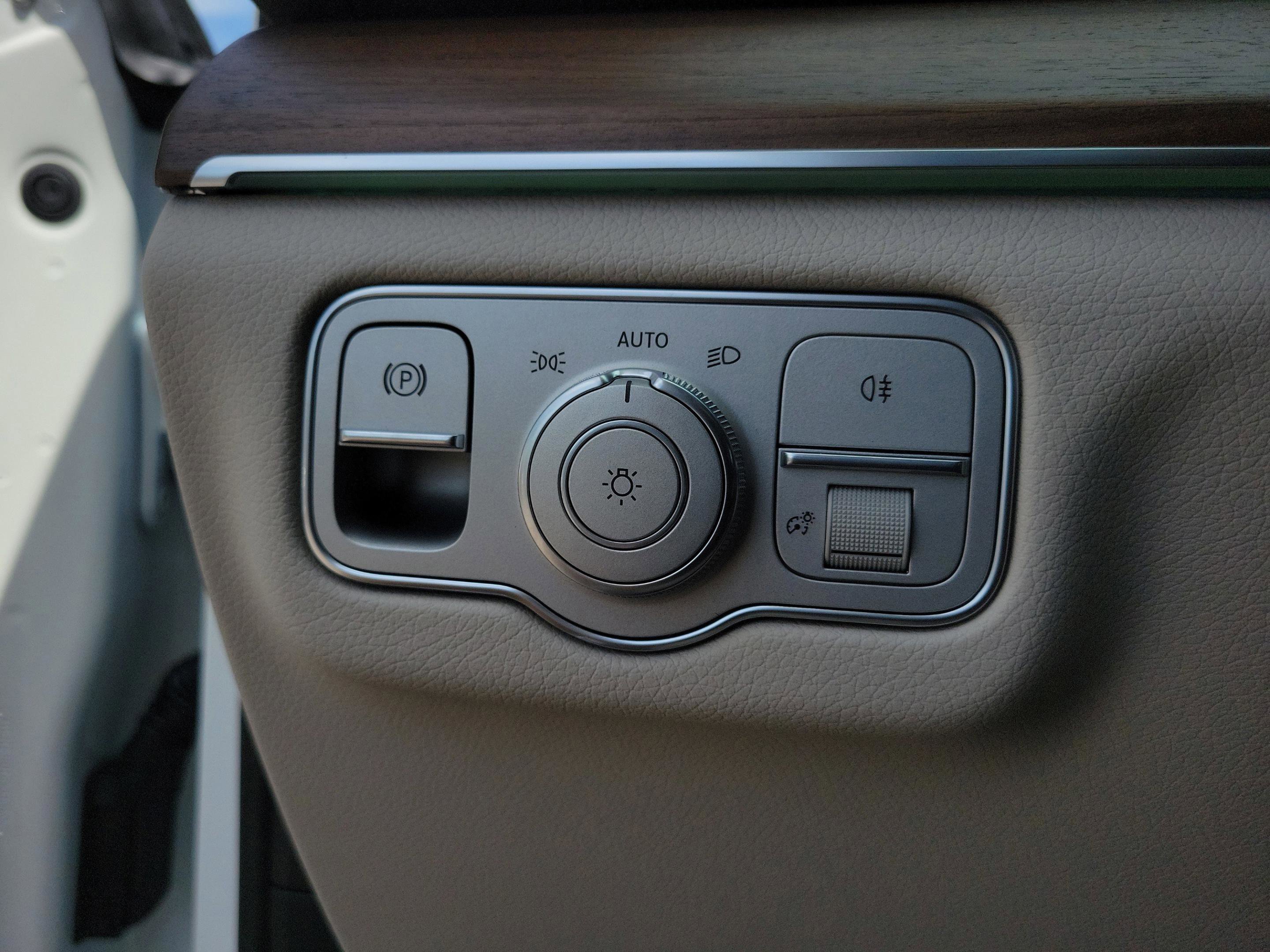 New 2026 Mercedes-Benz GLS 450 4MATIC image 21