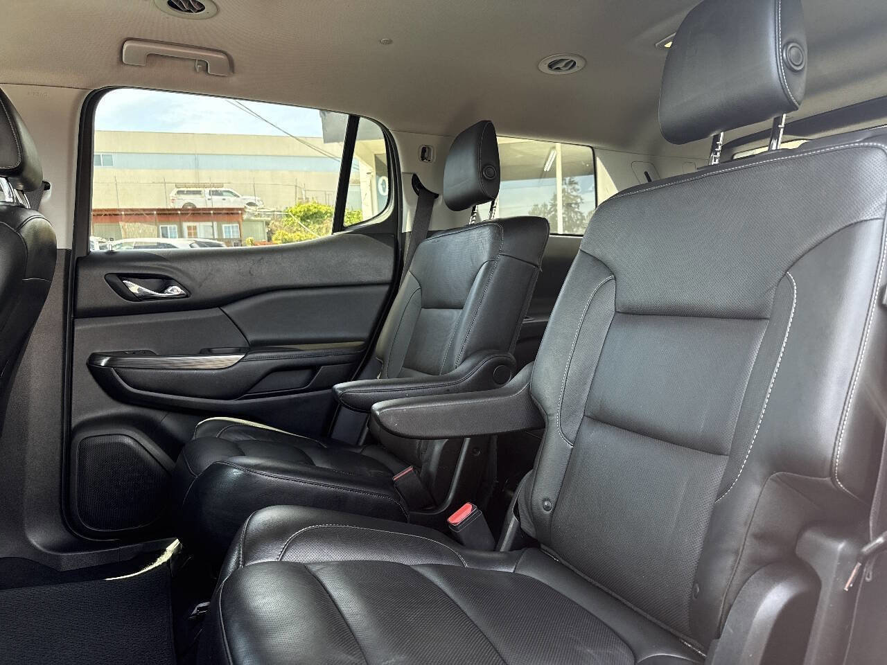Used 2018 GMC Acadia SLT FWD image 30