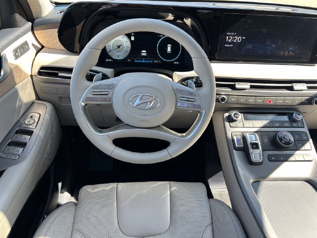 Used 2025 Hyundai Palisade Limited AWD/4WD image 17