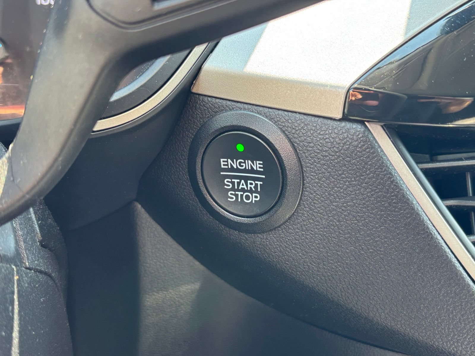 Used 2022 Ford Escape SE FWD image 7