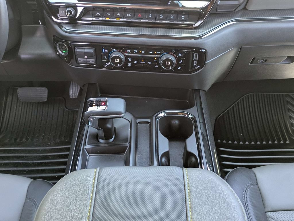 Used 2025 Chevrolet Silverado 1500 ZR2 w/ Technology Package AWD/4WD image 18
