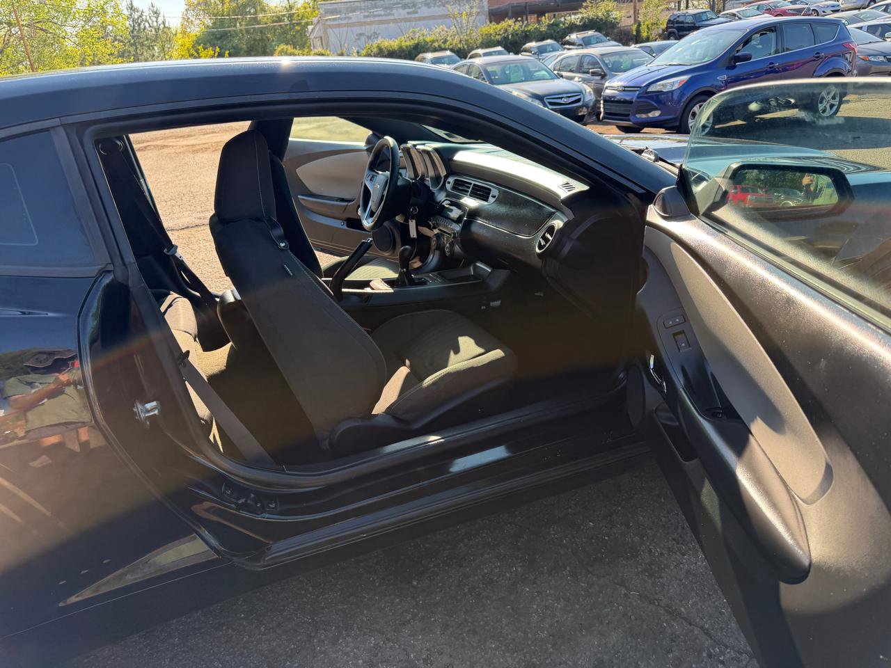 Used 2014 Chevrolet Camaro LS RWD image 16