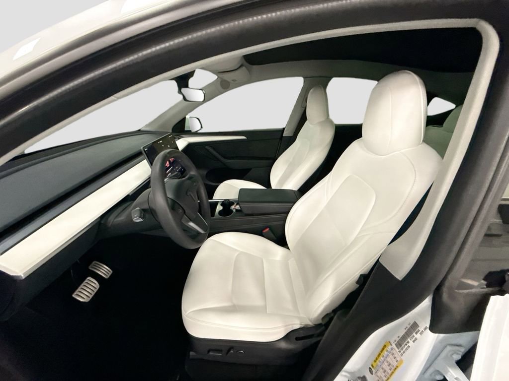 Used 2023 Tesla Model Y Performance image 18