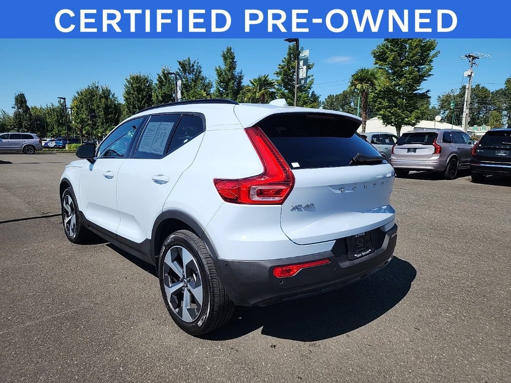 Certified 2026 Volvo XC40 B5 Plus AWD/4WD image 3