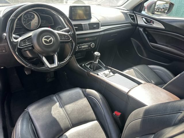 Used 2018 MAZDA MAZDA3 Touring FWD image 17