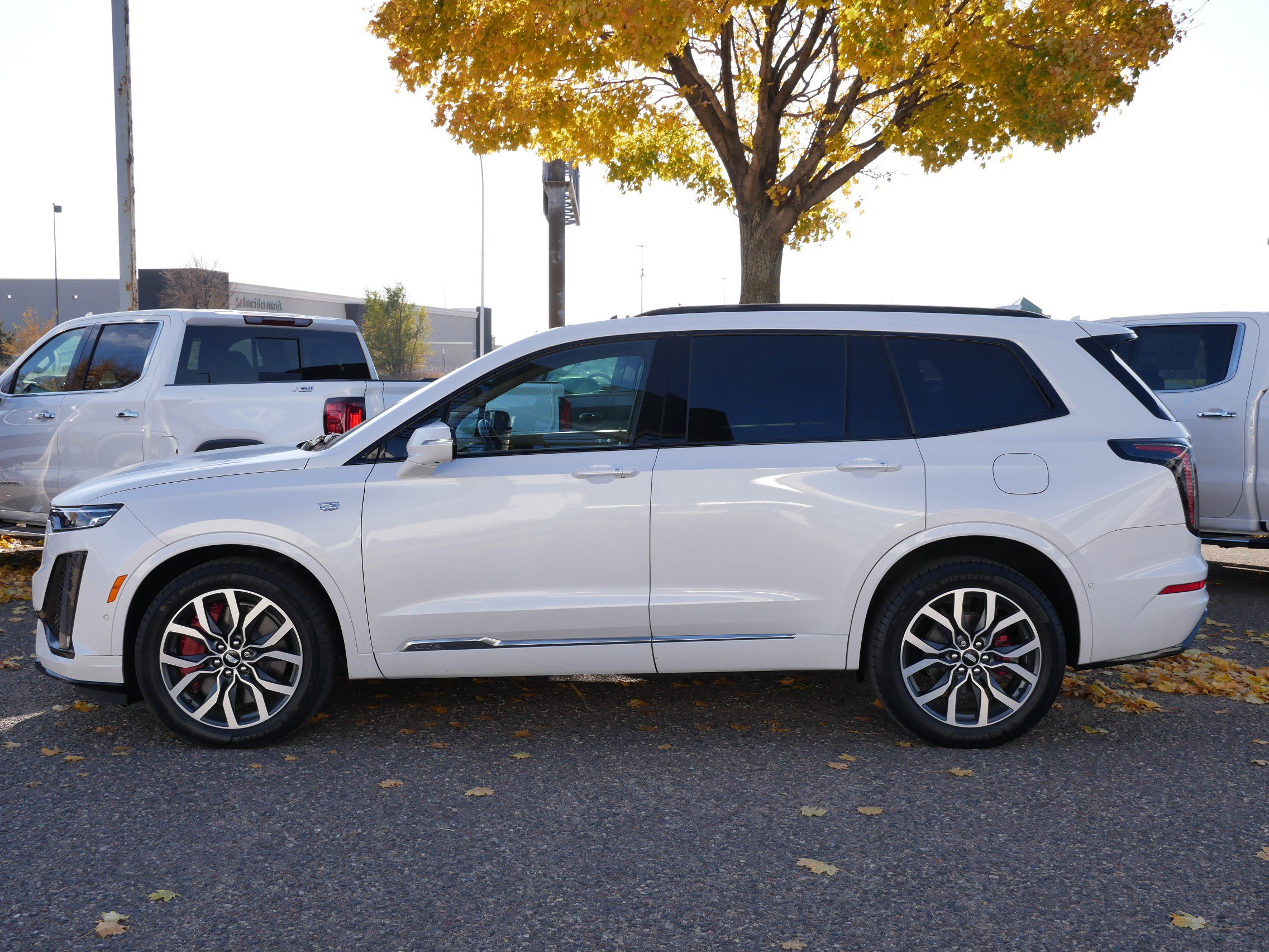 Used 2024 Cadillac XT6 Sport w/ Platinum Package image 6