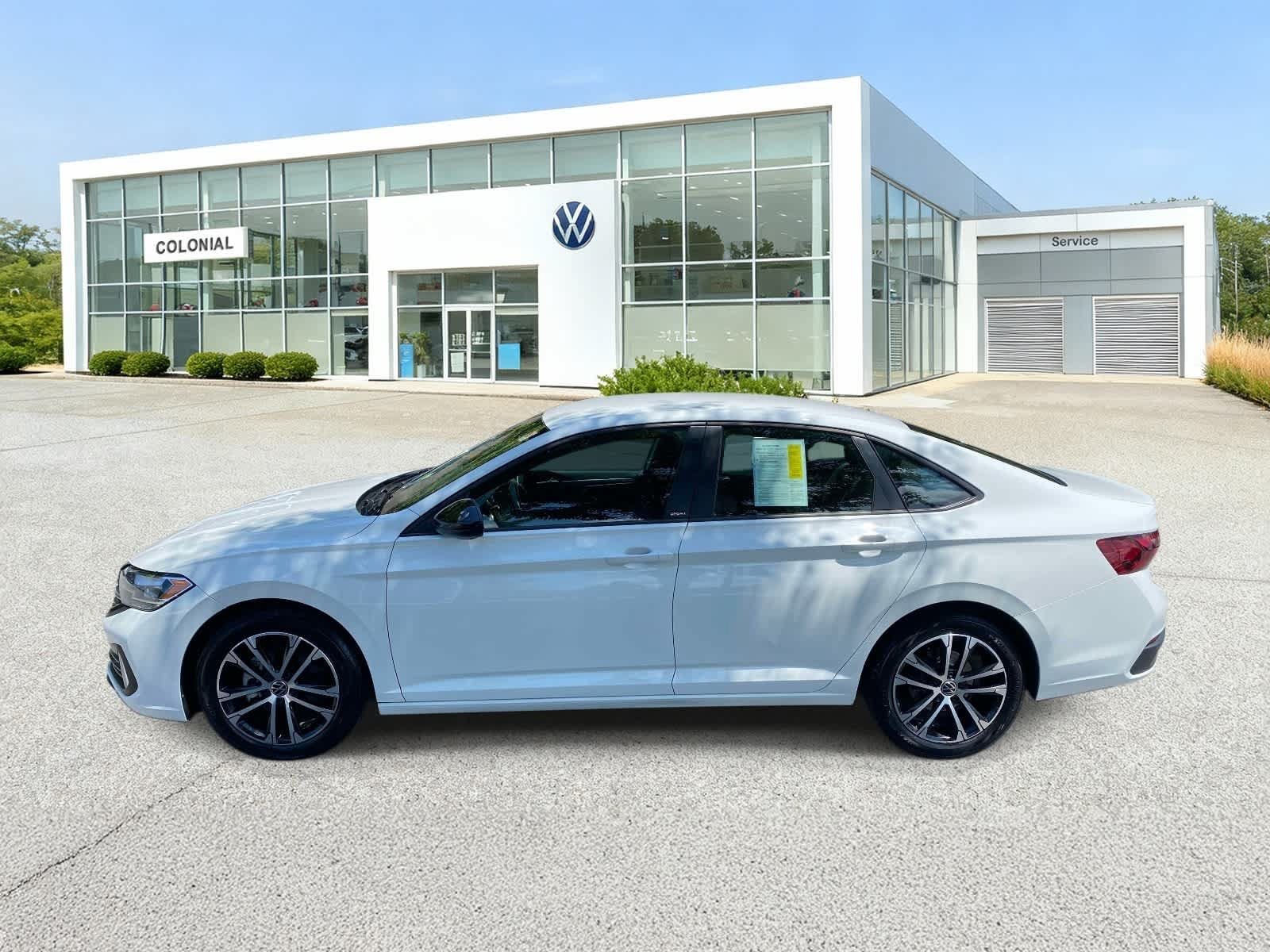 Certified 2023 Volkswagen Jetta Sport FWD image 2