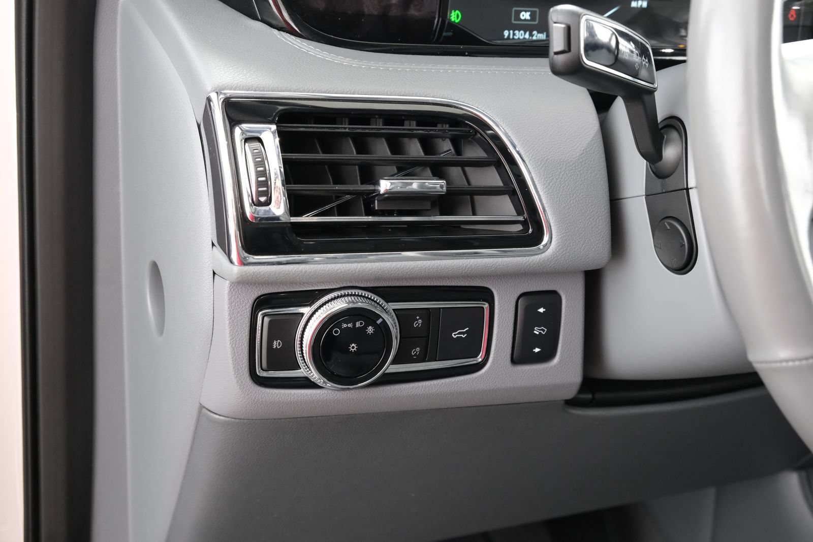 Used 2018 Lincoln Navigator Reserve w/ Technology Package AWD/4WD image 28